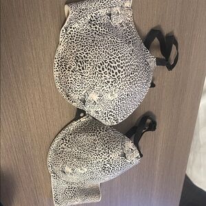 Victoria's Secret Cream Bra with Black Accents